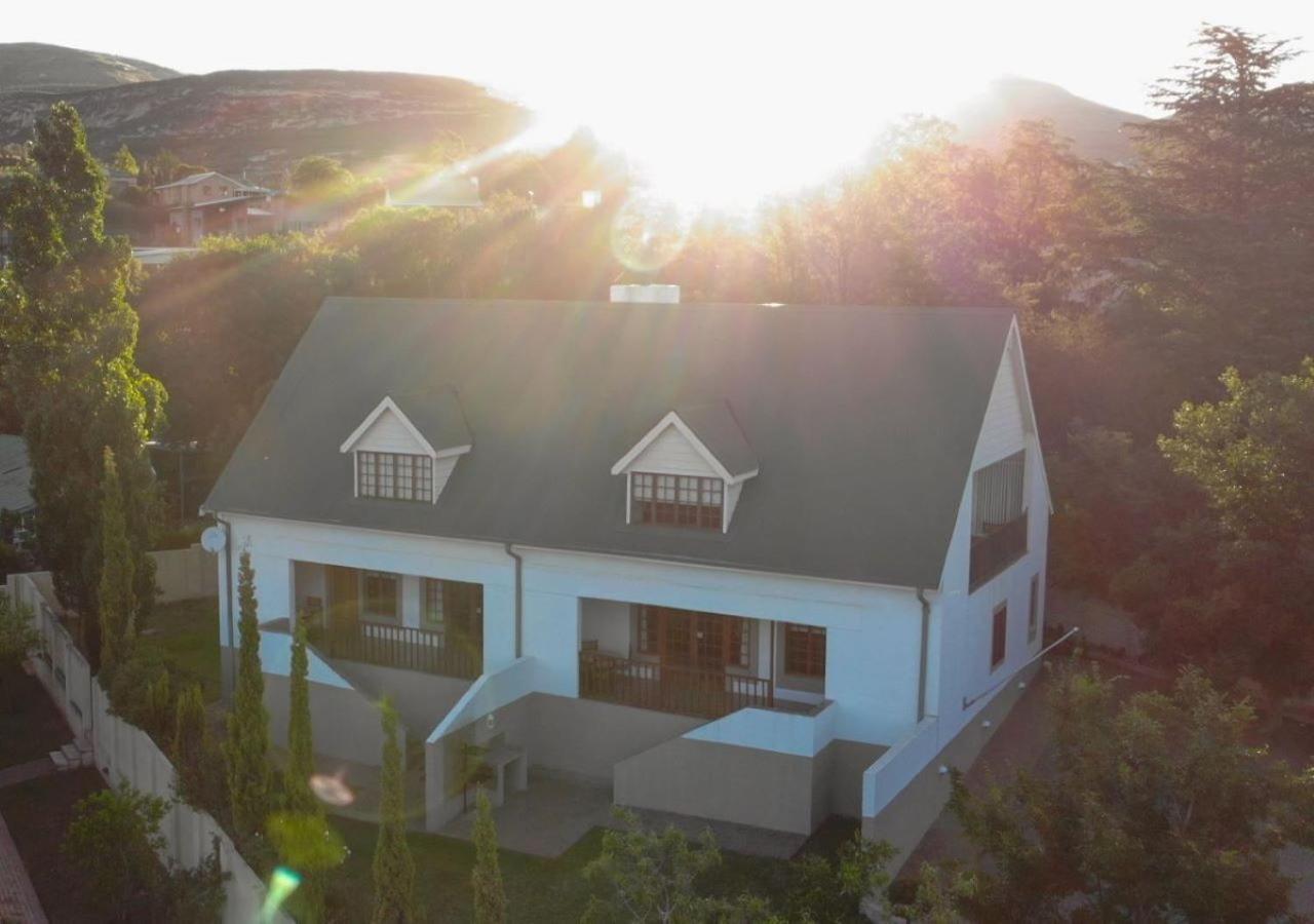 The Clarens Place Esterno foto