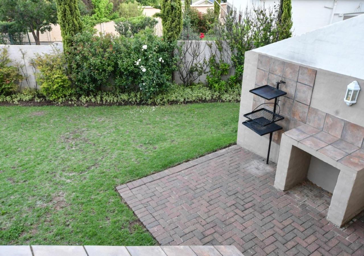 The Clarens Place Esterno foto
